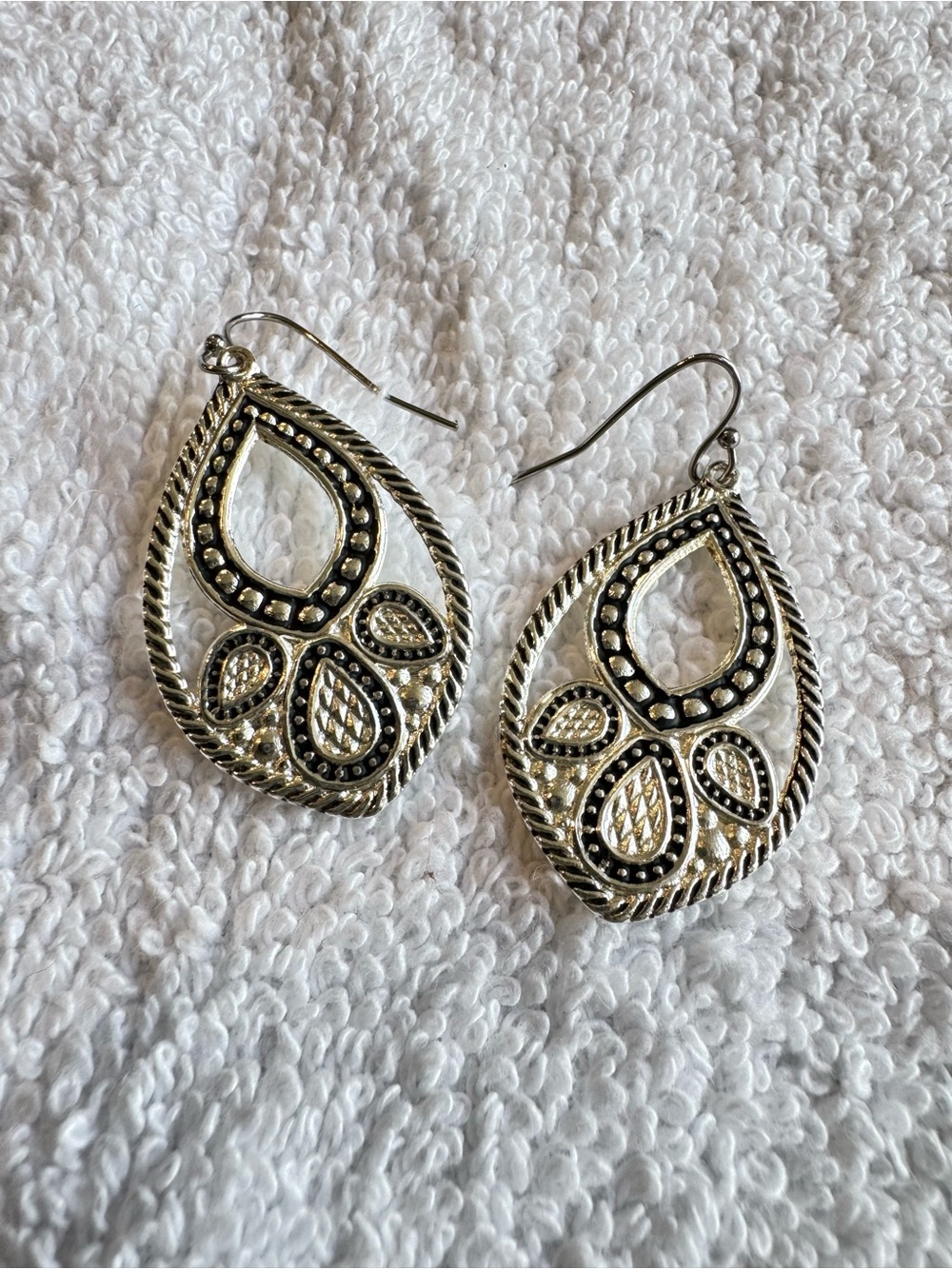 Montana Silversmith Sterling Silver Teardrop Dangle Earrings Women's Jewelery